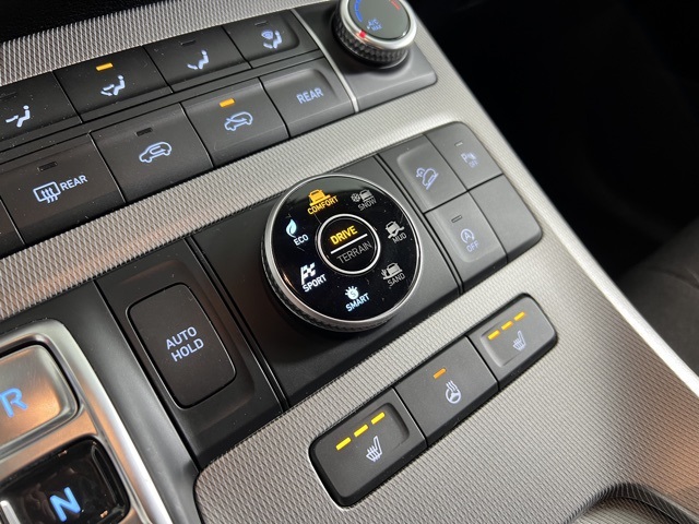 Vehicle image 29 of 37