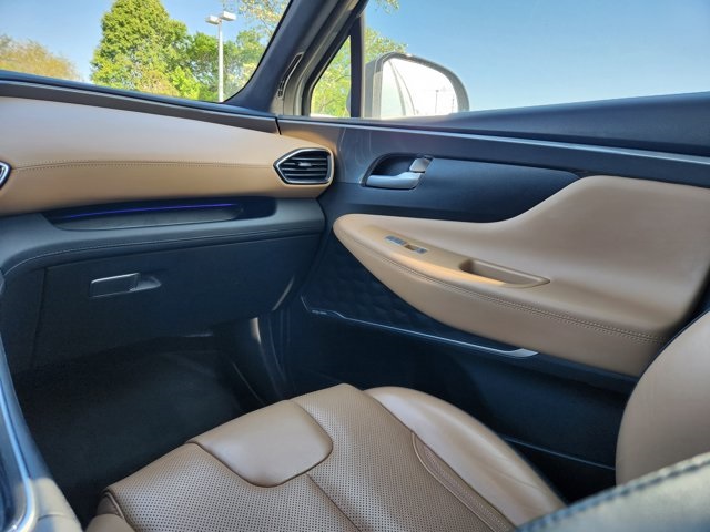Vehicle image 24 of 32