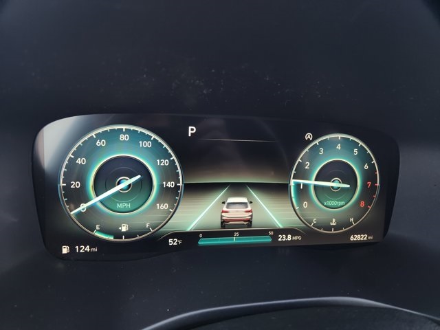 Vehicle image 27 of 32