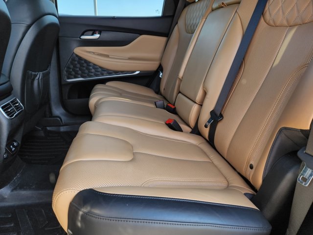 Vehicle image 18 of 32