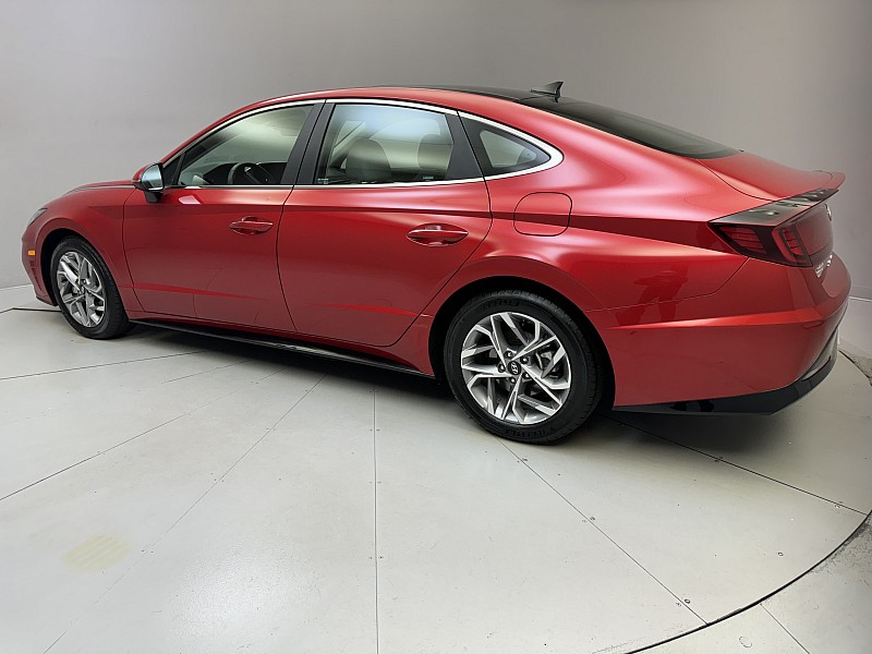 Vehicle image 7 of 41
