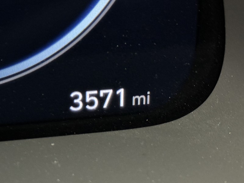 Vehicle image 22 of 41