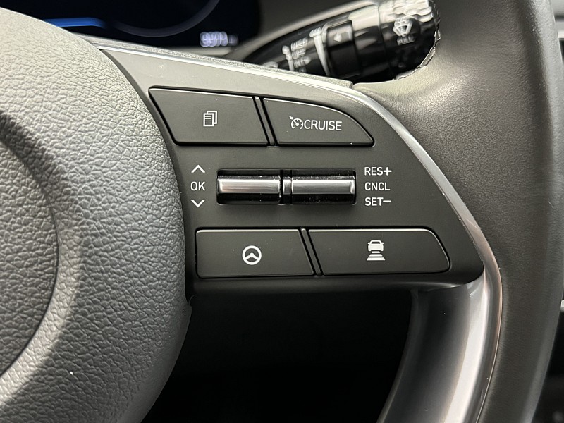 Vehicle image 40 of 41
