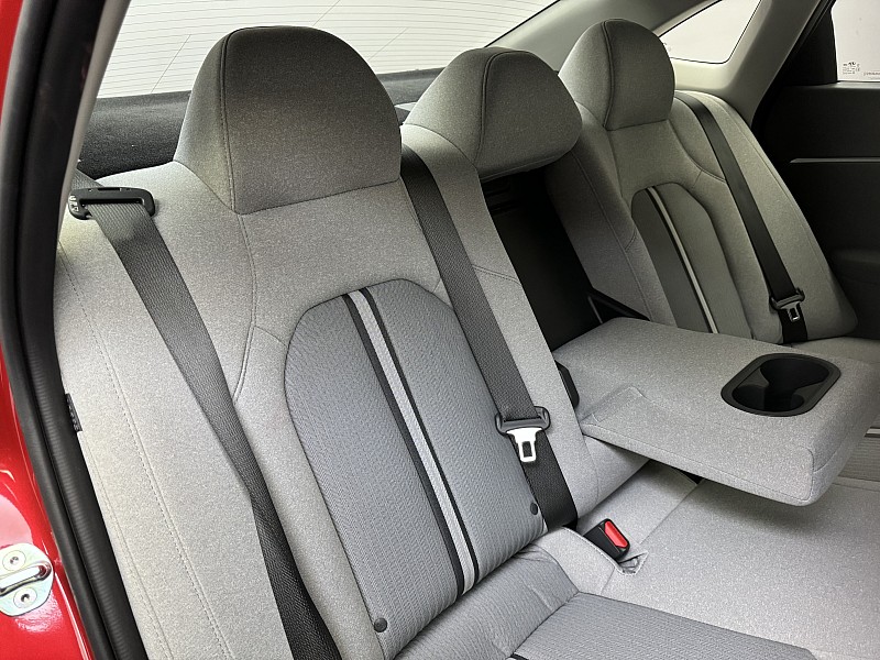 Vehicle image 19 of 41