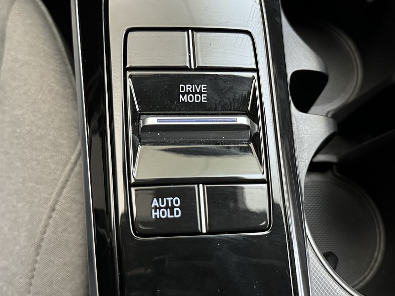 Vehicle image 31 of 41