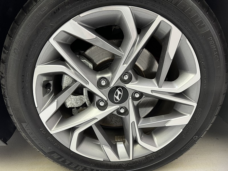 Vehicle image 9 of 41