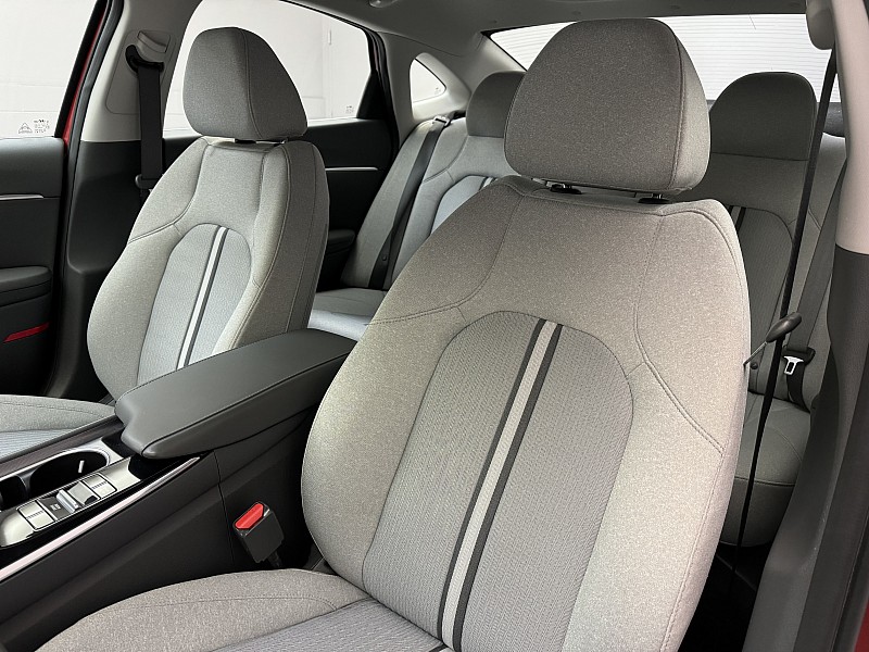 Vehicle image 14 of 41