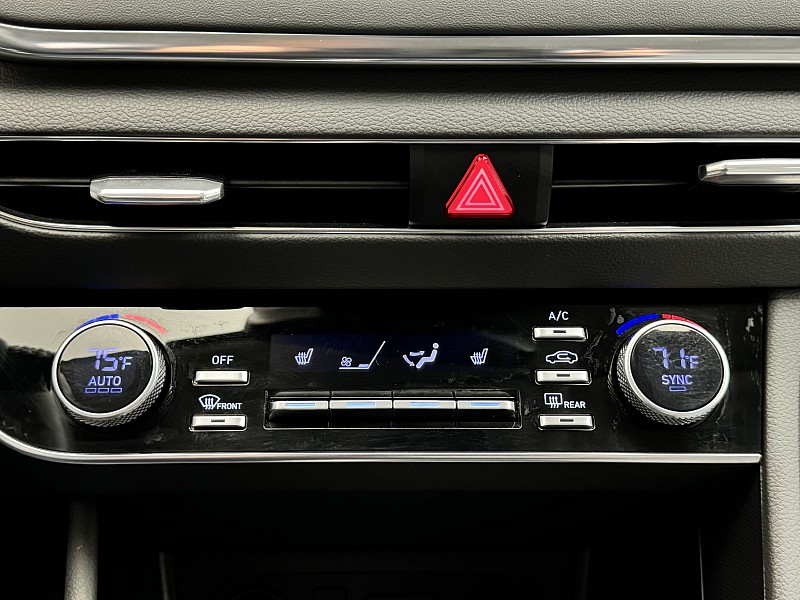 Vehicle image 34 of 41