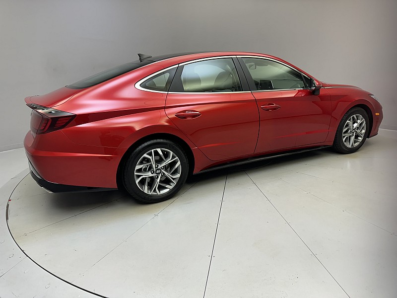 Vehicle image 5 of 41