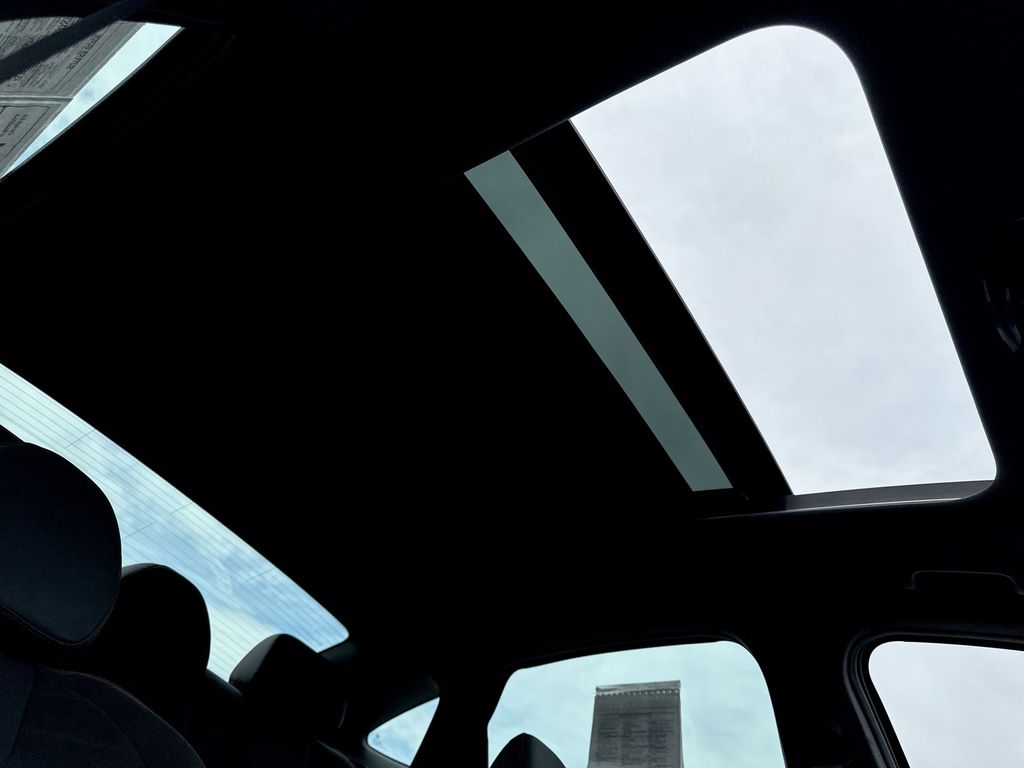 Vehicle image 22 of 35