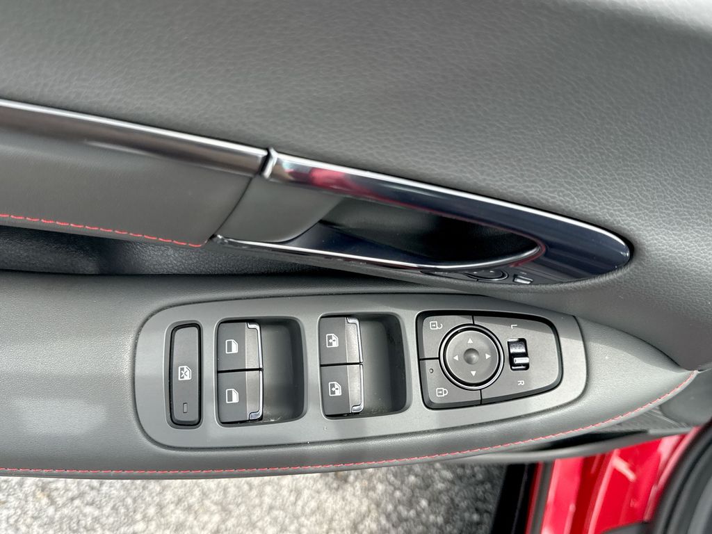 Vehicle image 13 of 35