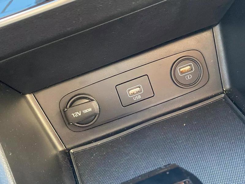 Vehicle image 15 of 17