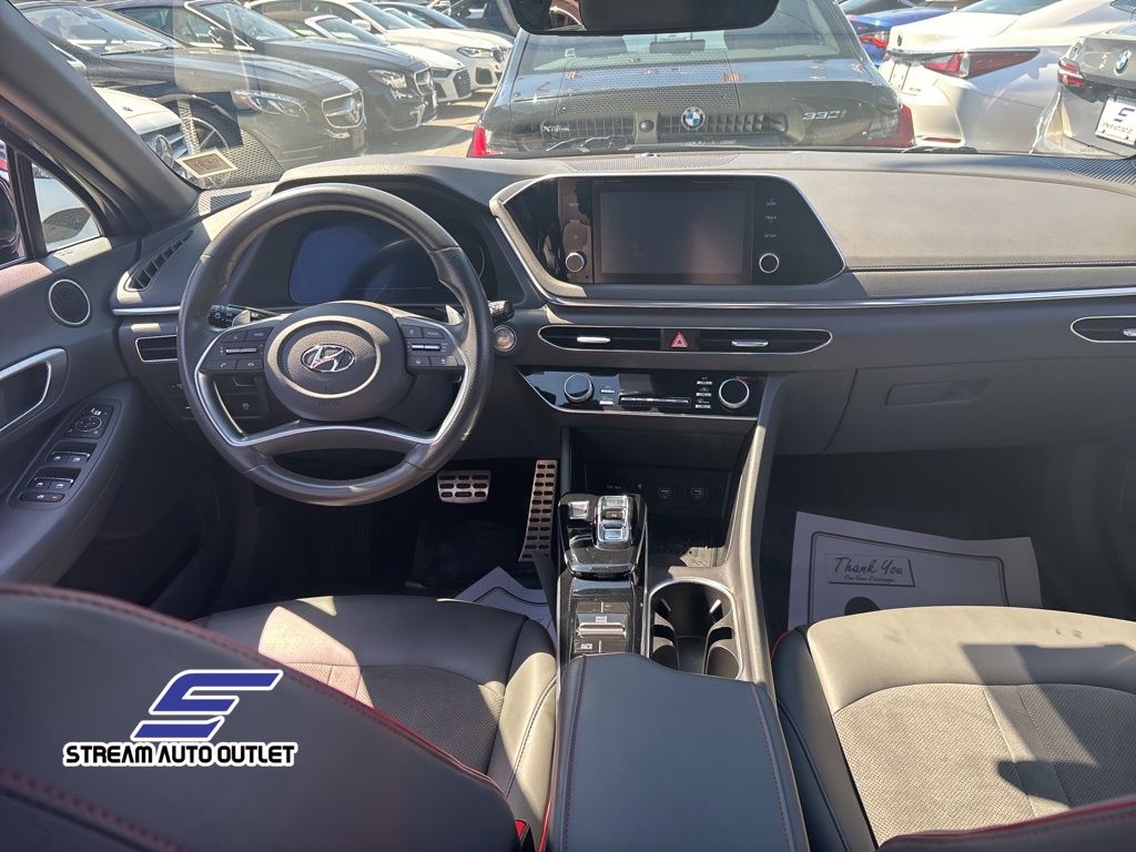 Vehicle image 18 of 35