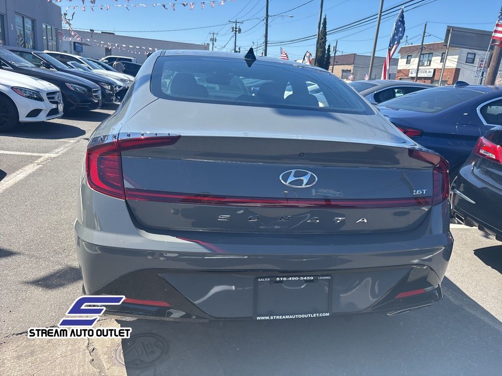 Vehicle image 9 of 35