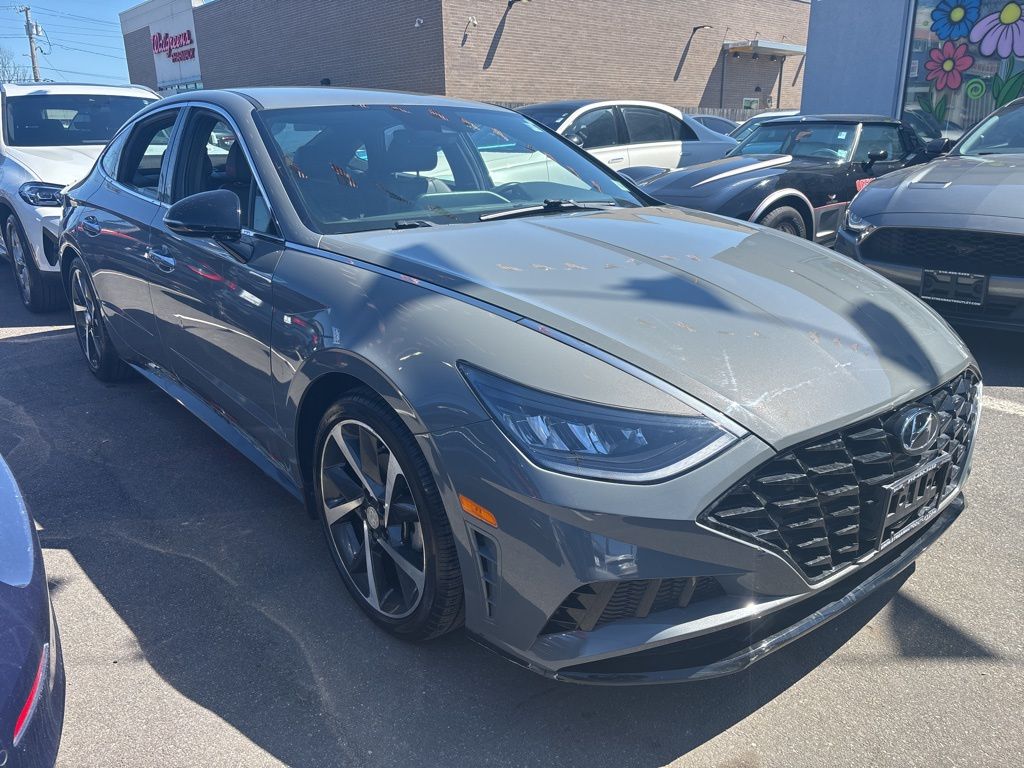 Vehicle image 3 of 35