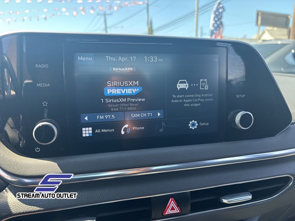 Vehicle image 31 of 35