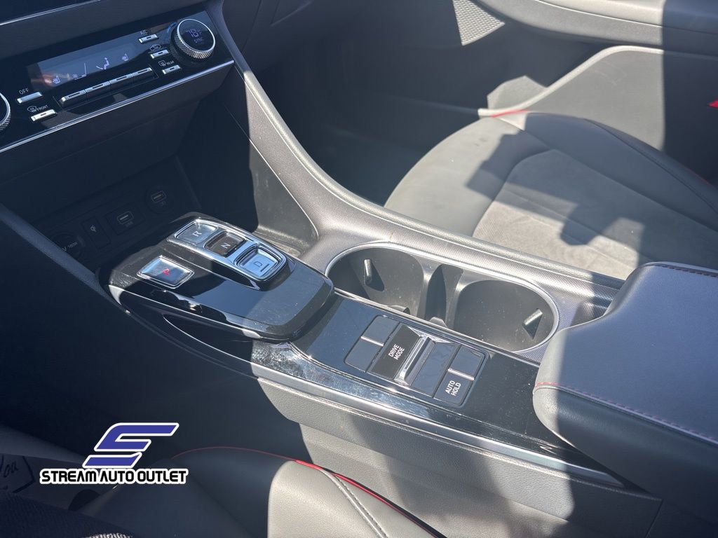 Vehicle image 34 of 35