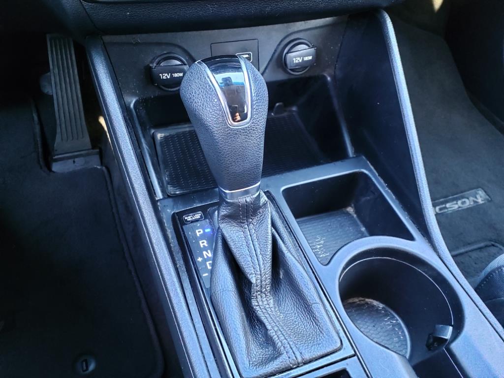 Vehicle image 13 of 20
