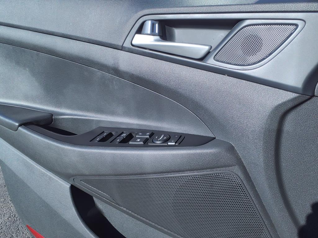 Vehicle image 6 of 20