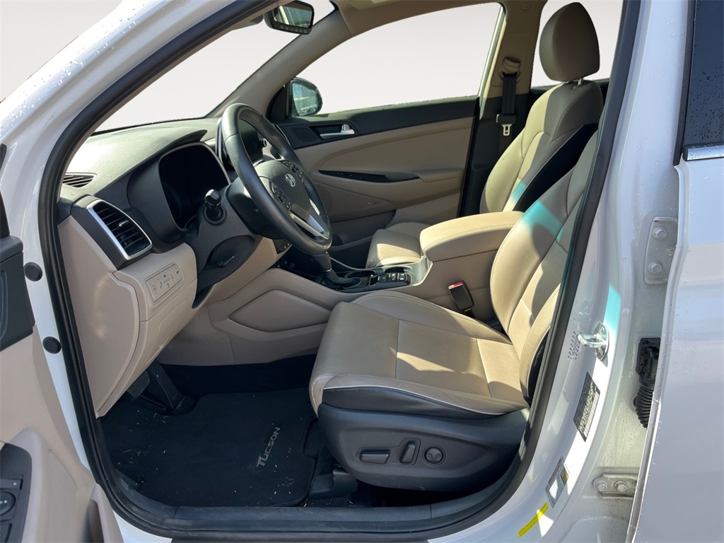 Vehicle image 9 of 45