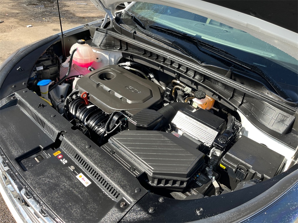 Vehicle image 41 of 45