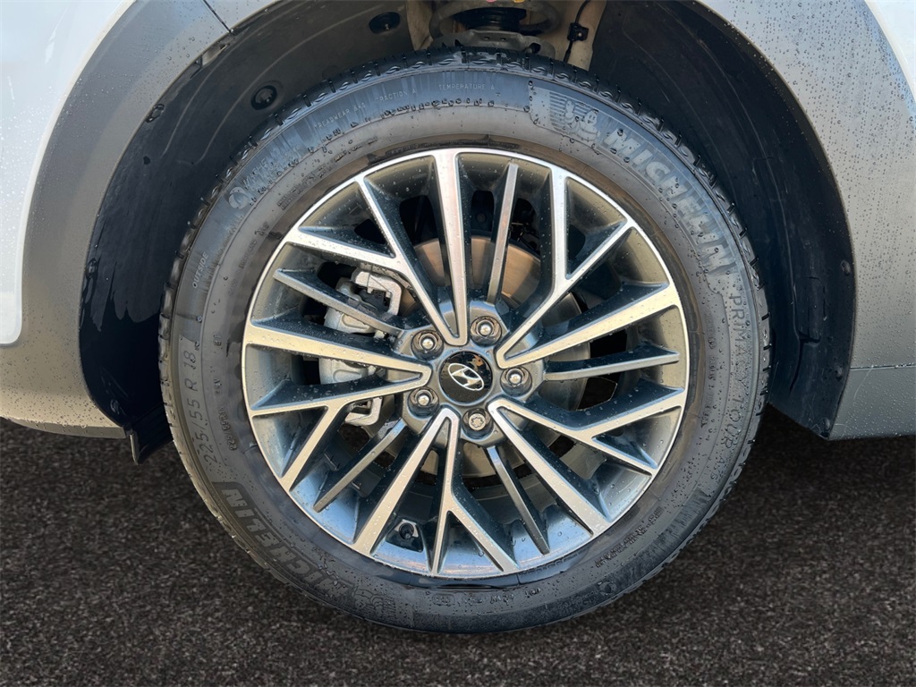 Vehicle image 14 of 45