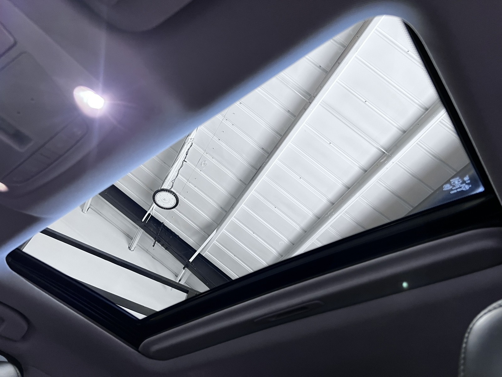 Vehicle image 22 of 26