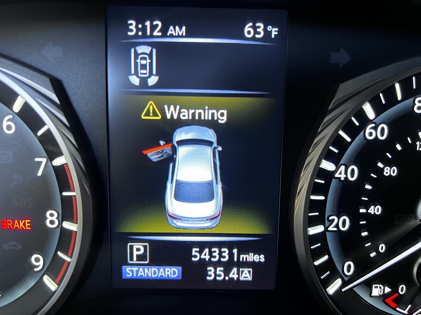 Vehicle image 17 of 26