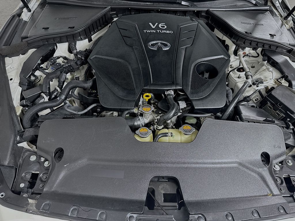 Vehicle image 9 of 41