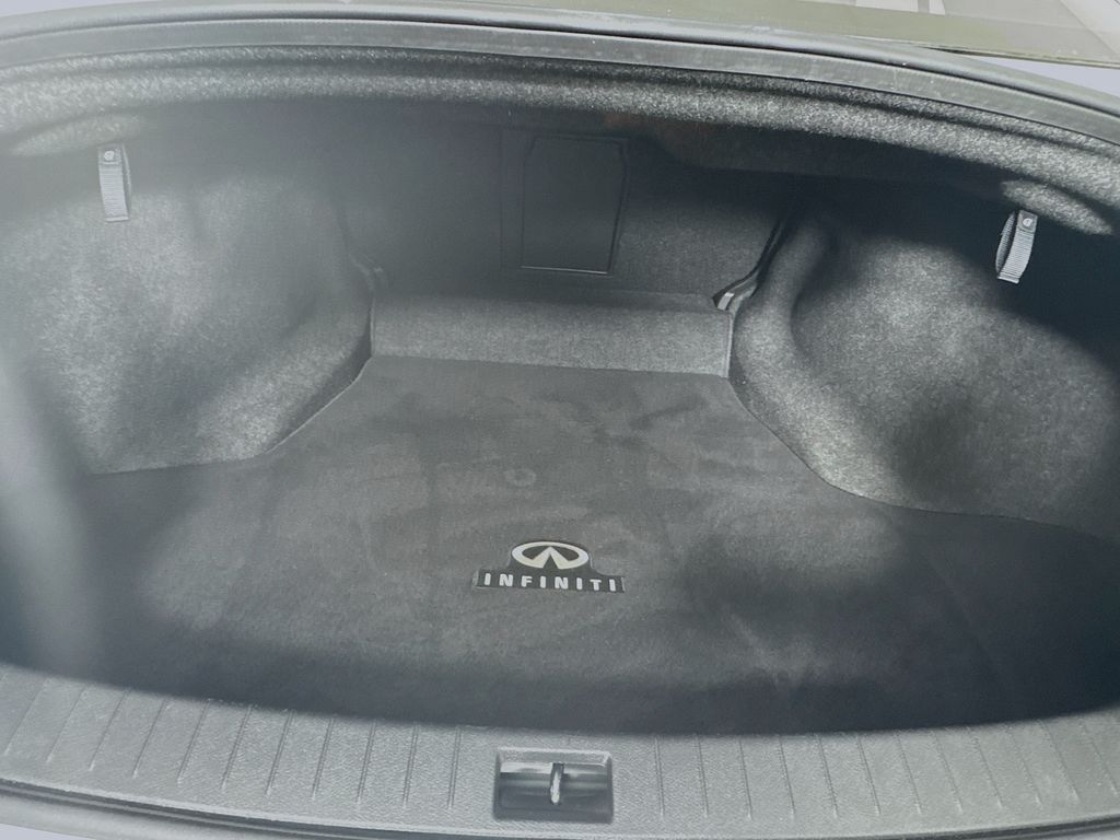 Vehicle image 11 of 41