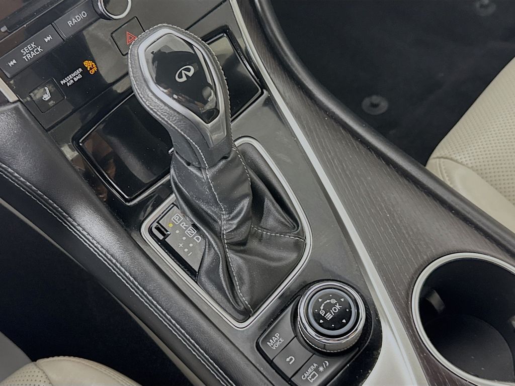 Vehicle image 28 of 41