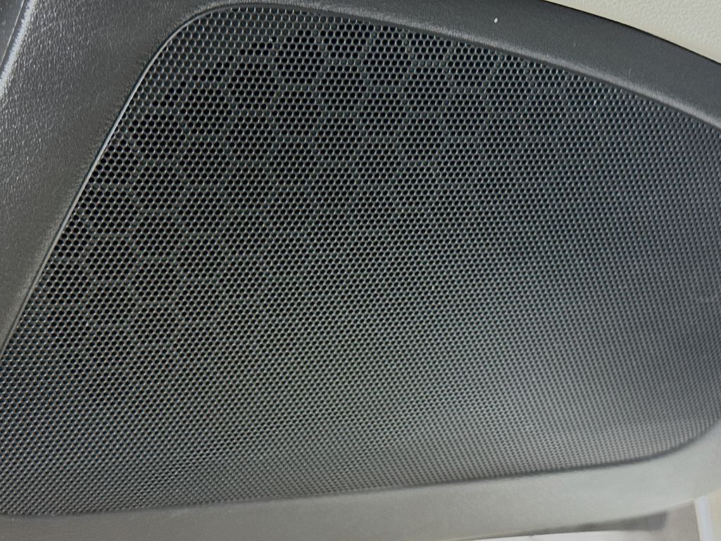 Vehicle image 40 of 41