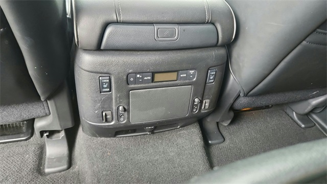2021 INFINITI QX80 Sensory Image 32 of 40