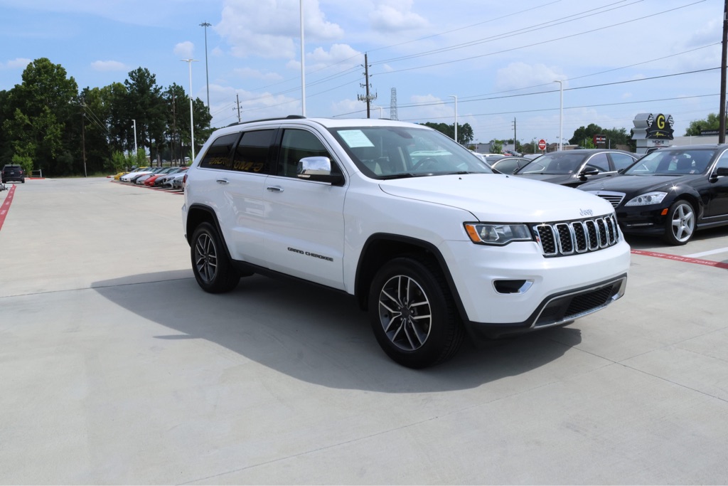 Vehicle image 3 of 33