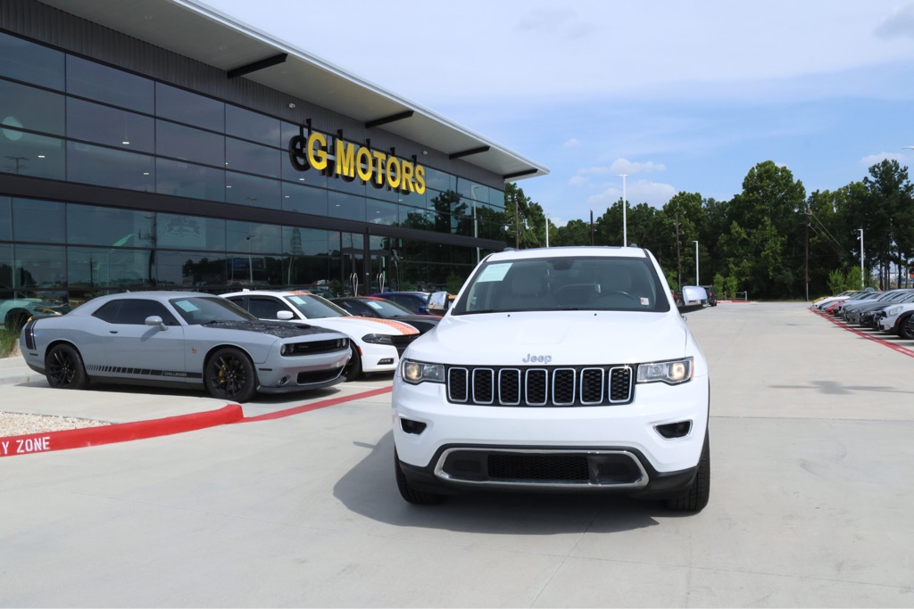 Vehicle image 2 of 33
