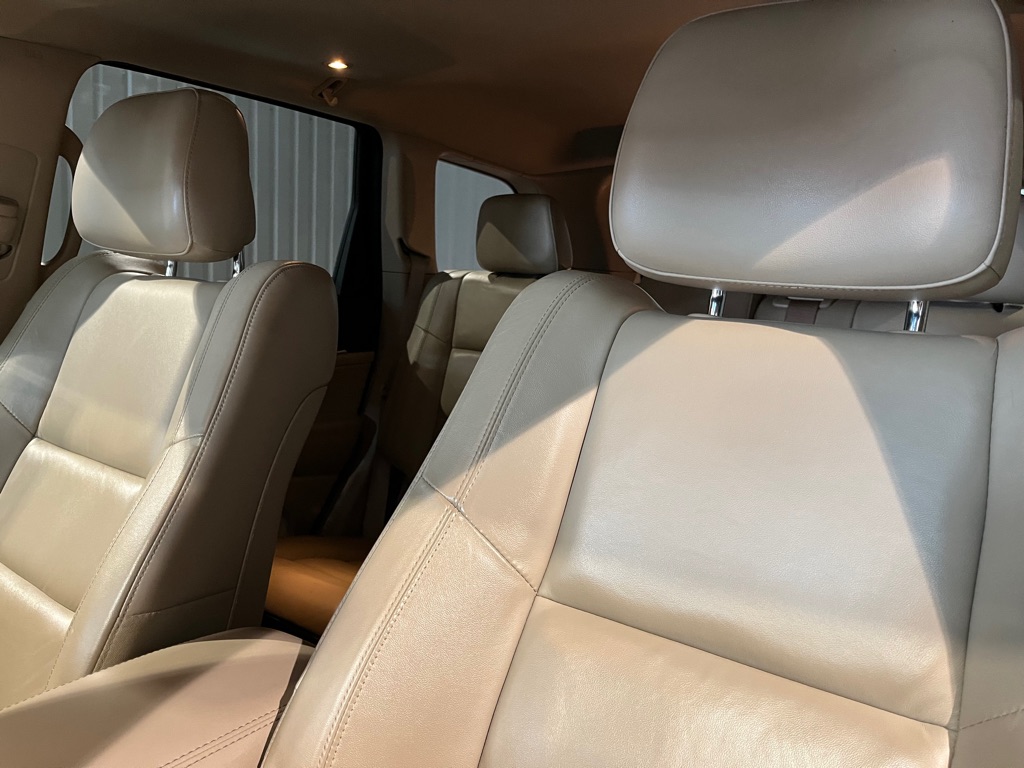 Vehicle image 11 of 33