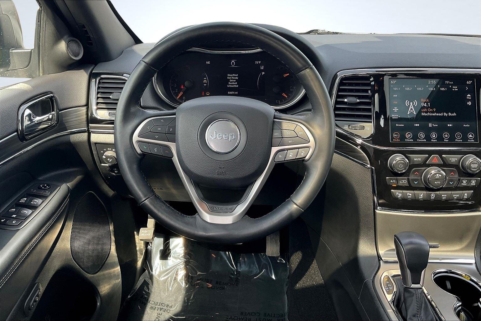 Vehicle image 17 of 36