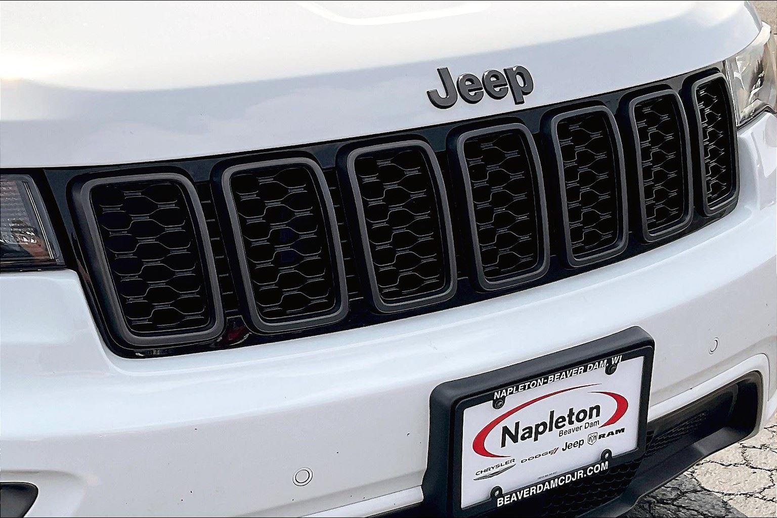 Vehicle image 31 of 36