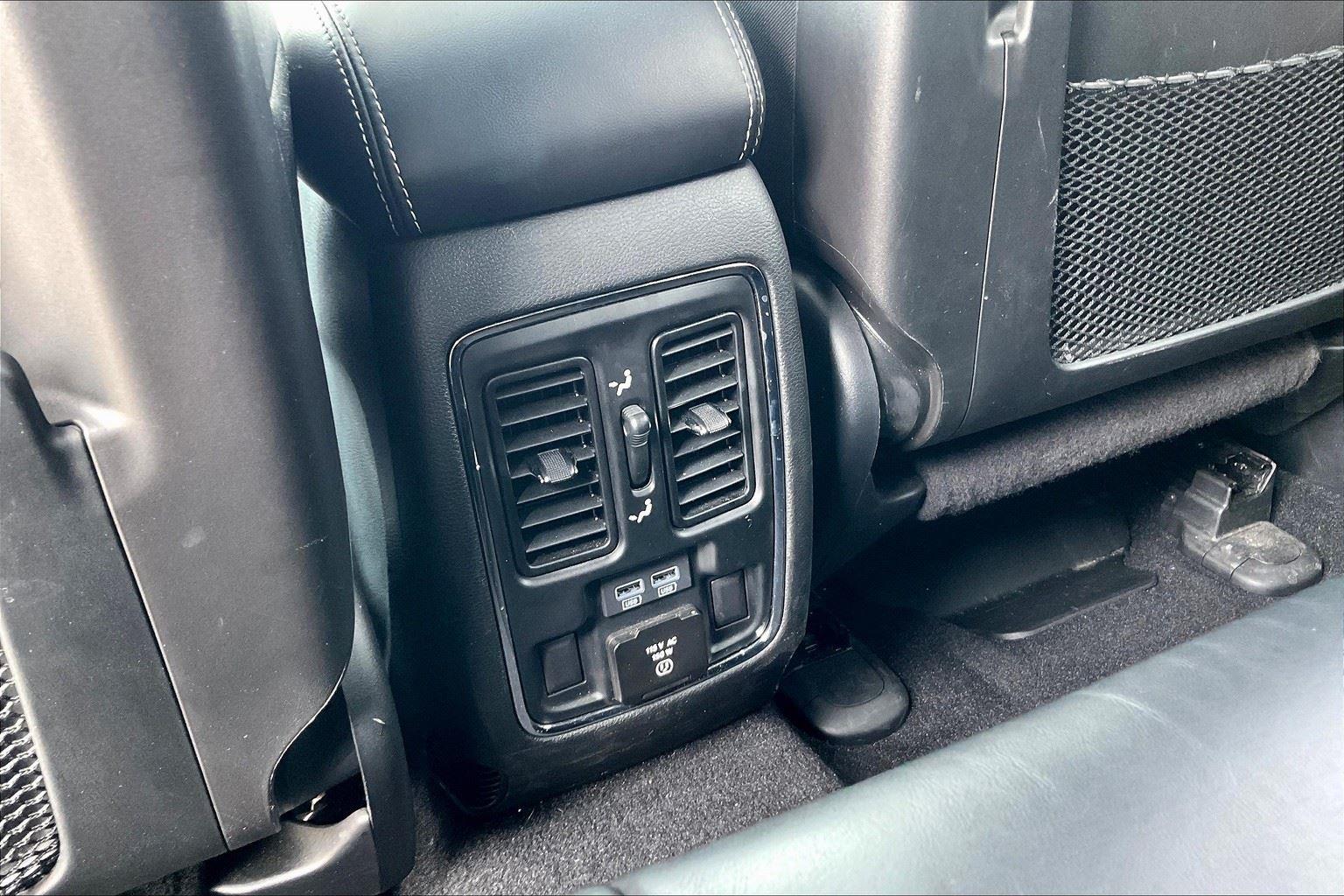Vehicle image 26 of 36
