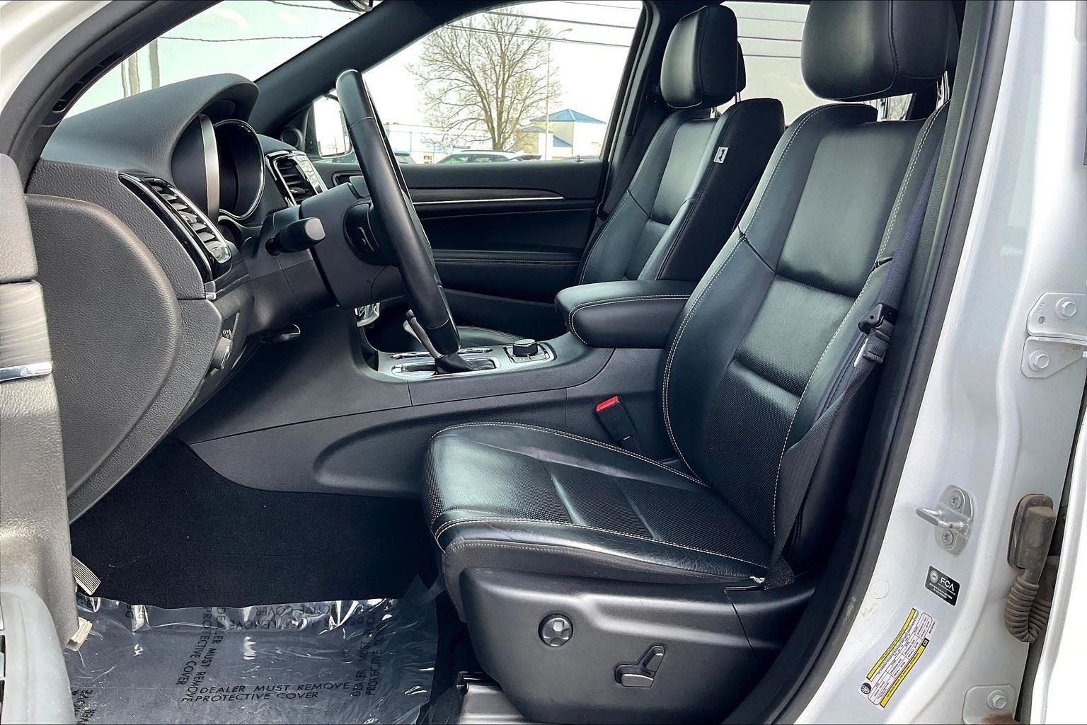 Vehicle image 11 of 36