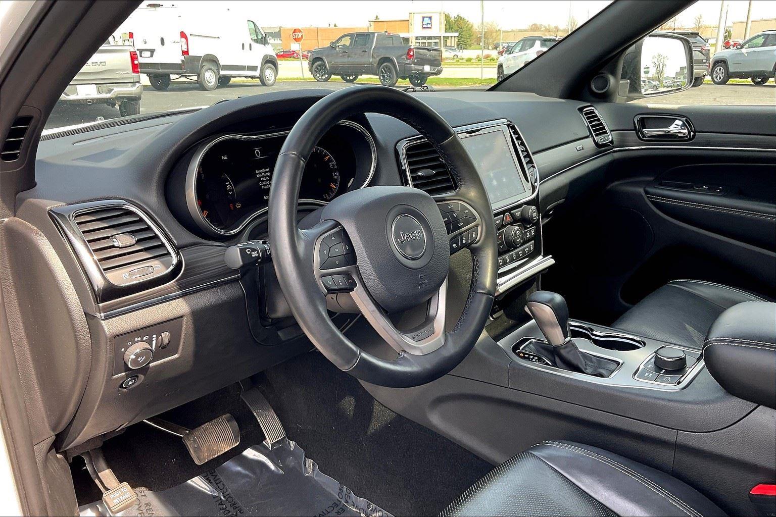 Vehicle image 14 of 36