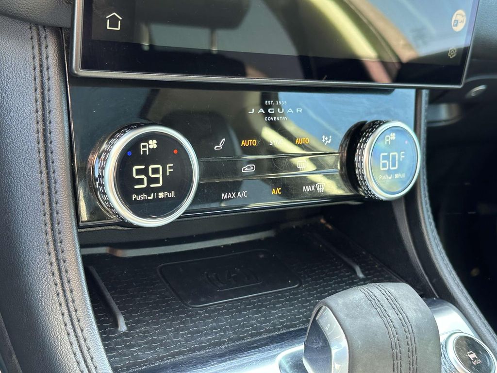 Vehicle image 15 of 26