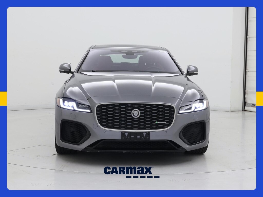 2021 Jaguar XF R-Dynamic SE Image 2 of 21