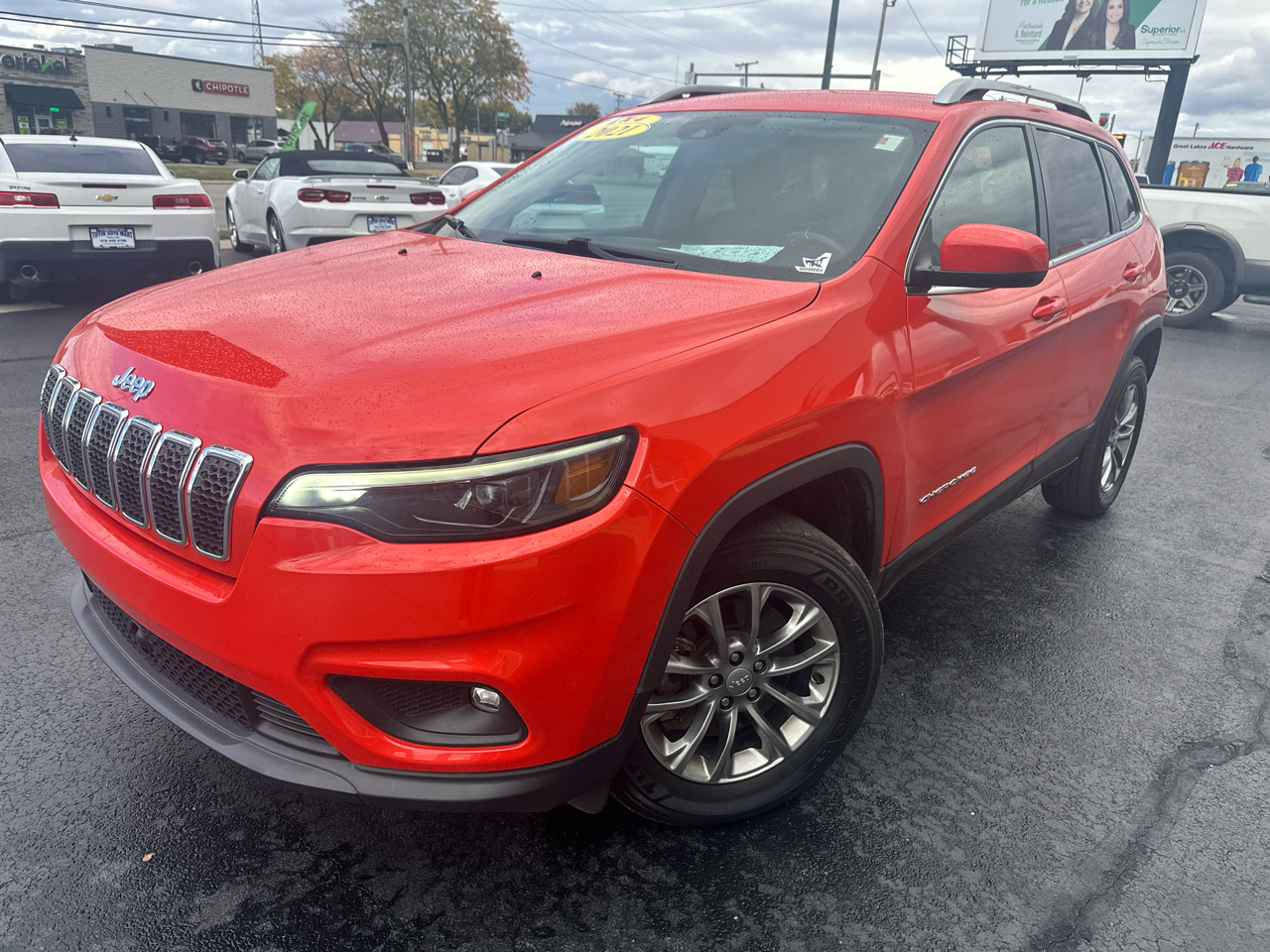 2021 Jeep Cherokee Latitude Lux Image 2 of 67