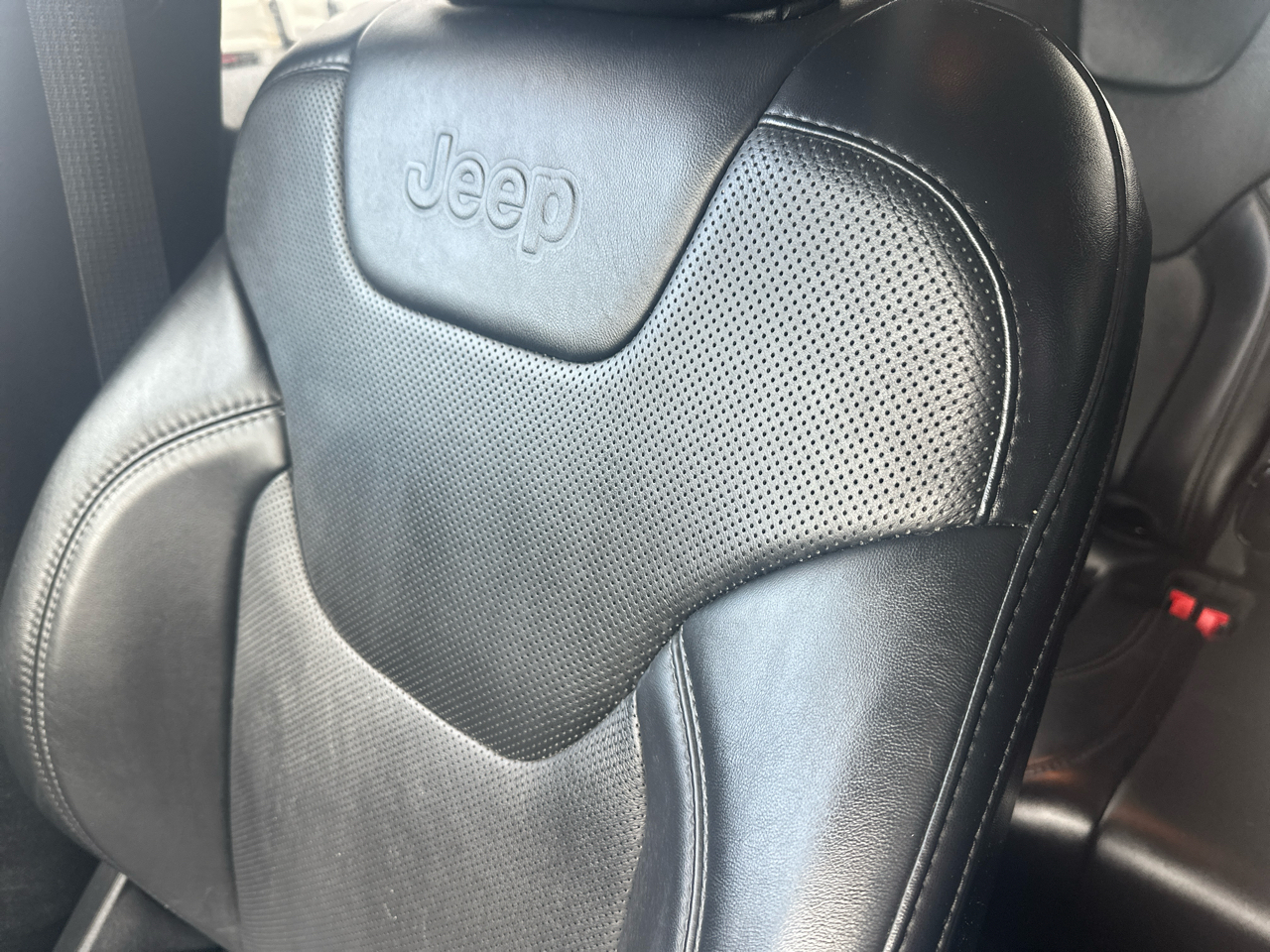 2021 Jeep Cherokee Latitude Lux Image 44 of 67