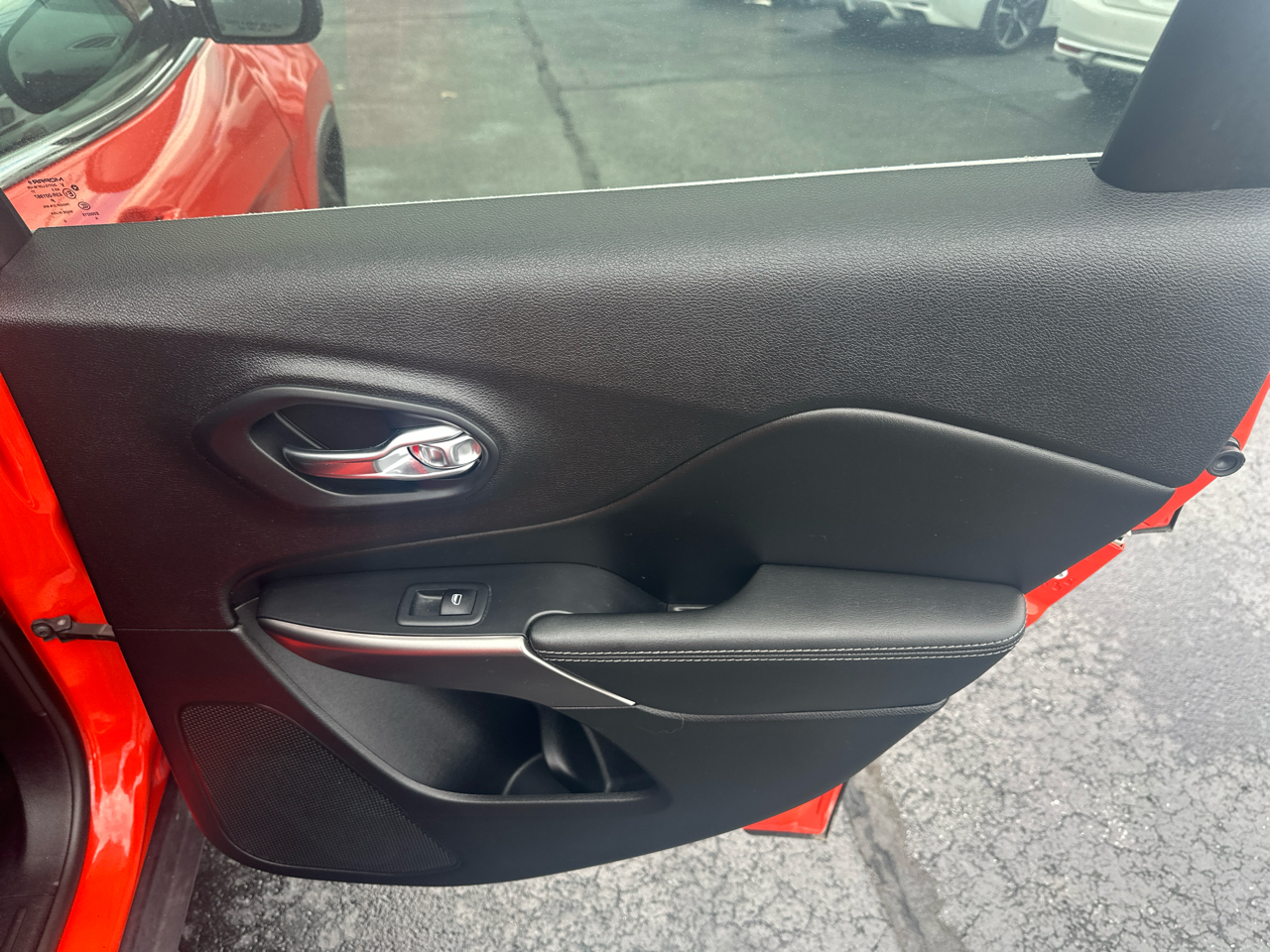 2021 Jeep Cherokee Latitude Lux Image 35 of 67