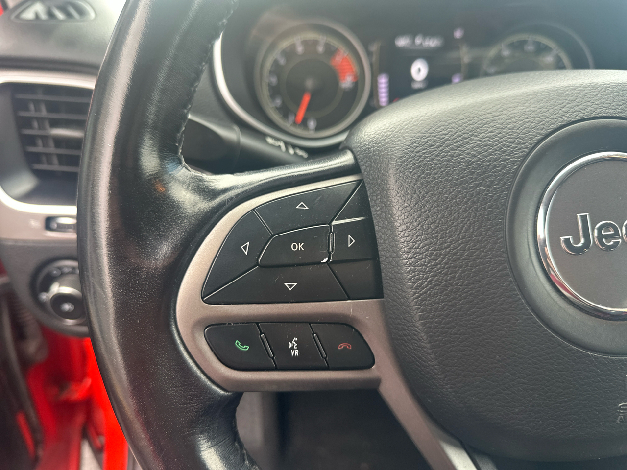 2021 Jeep Cherokee Latitude Lux Image 21 of 67