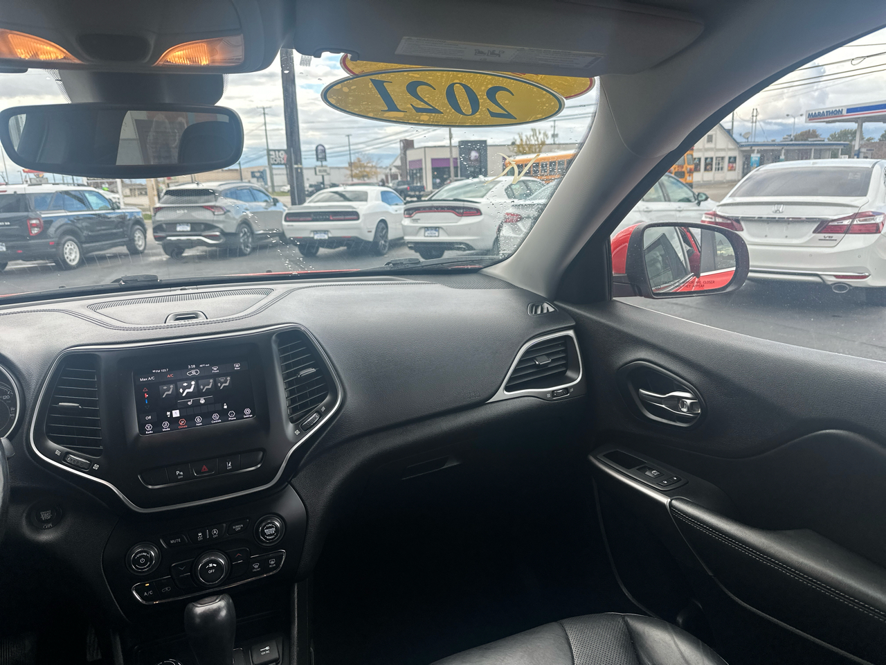 2021 Jeep Cherokee Latitude Lux Image 18 of 67