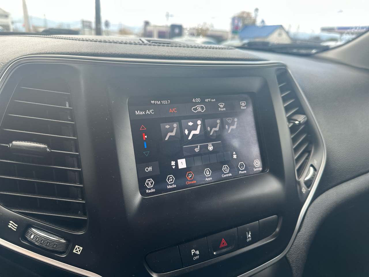 2021 Jeep Cherokee Latitude Lux Image 24 of 67