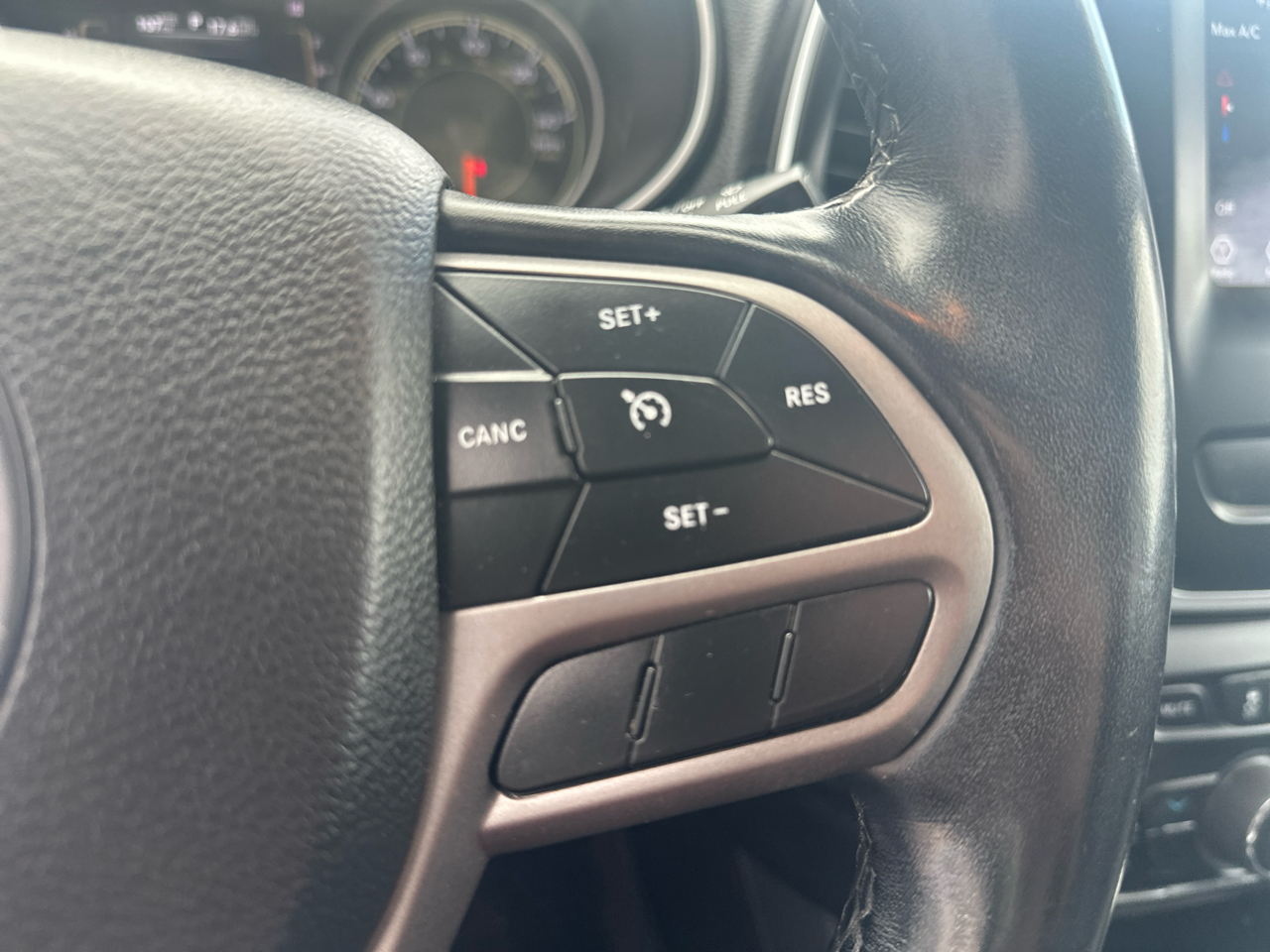 2021 Jeep Cherokee Latitude Lux Image 51 of 67